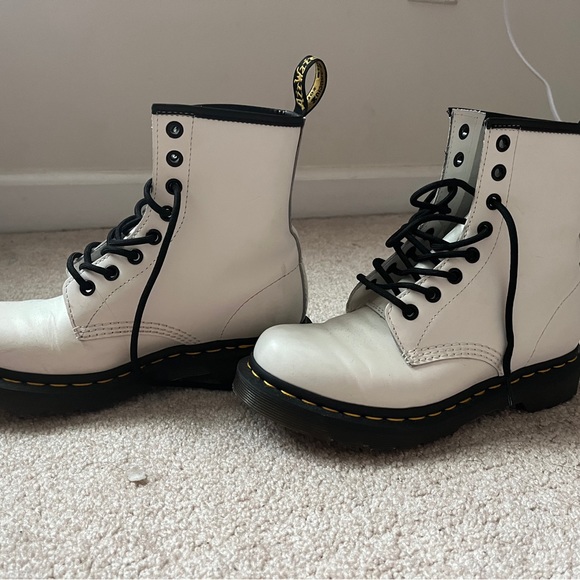 Women’s white Dr. martens - Picture 2 of 3